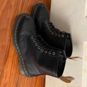 Dr. Martens boots men’s